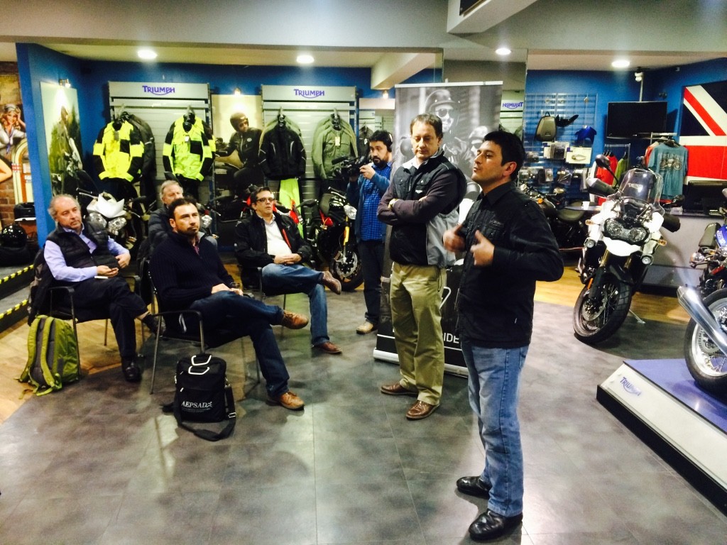 Charla de Conducción Triumph Motos Clásicas