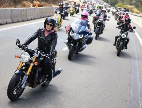Solidarias y glamorosas: primera edición de The Ladies Riders congrega un centenar de motociclistas